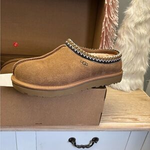 UGG  Tasman  - Chestnut